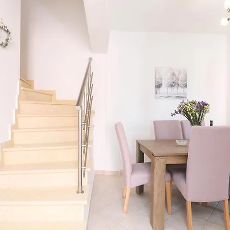 Breezy Dream, Corfu * Kompítsion