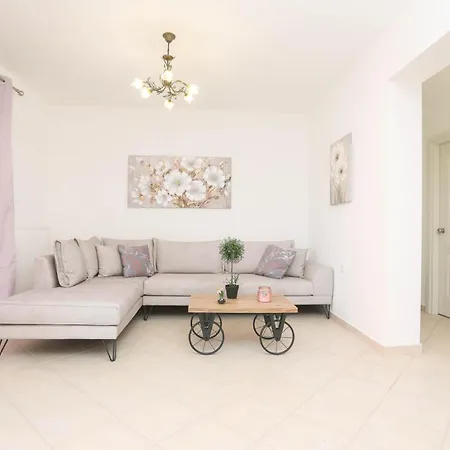 Breezy Dream, Corfu Kompitsion