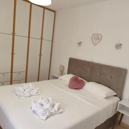 Breezy Dream, Corfu Feriehus Kompítsion